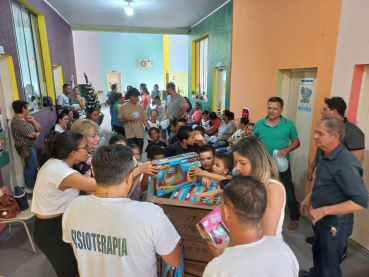 Foto 10: Educação realiza confraternização de final de ano com alunos e familiares do Centrinho