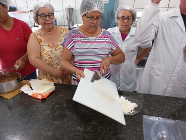 Foto 80: Delícias Gastronômicas - Aulas de Bolos Caseiros e Ovos de Páscoa