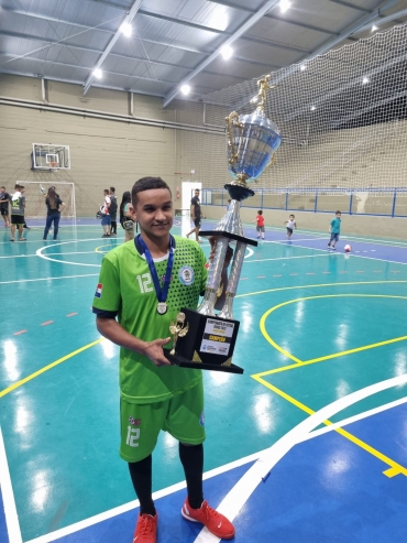 Foto 23: CAQ: Campeão do Campeonato de Futsal de Férias 