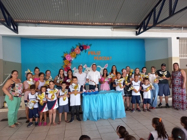 Foto 62: Entrega de ovos de Páscoa
