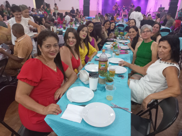 Foto 36: Funcionários Municipais de Quatá participam de grande festa
