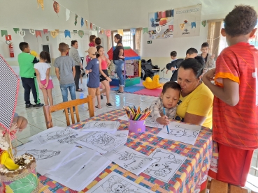 Foto 6:  Festa Junina do grupo Criança Feliz - Centro Comunitário 