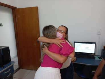 Foto 43: Mulheres funcionárias municipais recebem um carinho especial ao Dia da Mulher