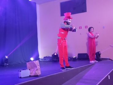 Foto 26: Circolação faz apresentações gratuitas de espetáculo circense moderno para público de Quatá