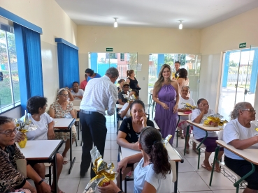 Foto 28: Entrega de ovos de Páscoa