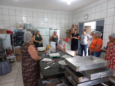 Foto 3: Delícias Gastronômicas - Aulas de Bolos Caseiros e Ovos de Páscoa