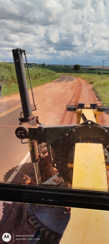 Foto 1: ZONA RURAL: ações e manutenções da Secretaria de Agricultura e Meio Ambiente 