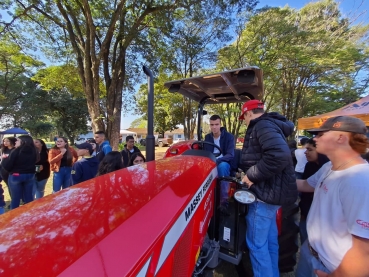 Foto 29: Alunos da Etec participam do 6º Dia de Campo