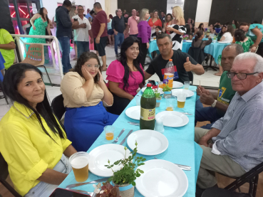 Foto 6: Funcionários Municipais de Quatá participam de grande festa