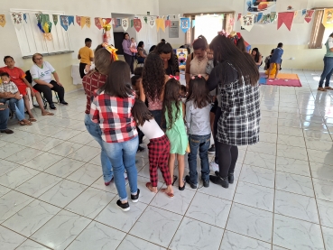 Foto 34:  Festa Junina do grupo Criança Feliz - Centro Comunitário 