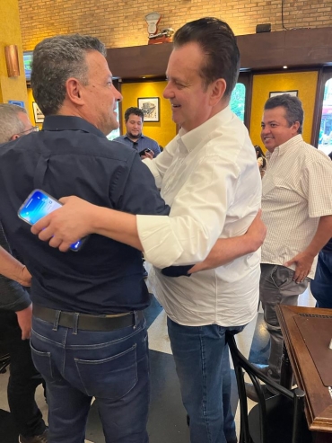 Foto 23: Quatá marca presença no Congresso dos Municípios