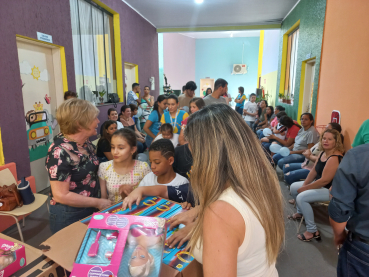 Foto 7: Educação realiza confraternização de final de ano com alunos e familiares do Centrinho