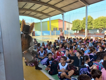 Foto 11: Conscientização por meio de história