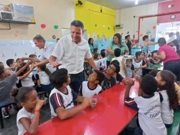 Foto 69: Entrega de ovos de Páscoa