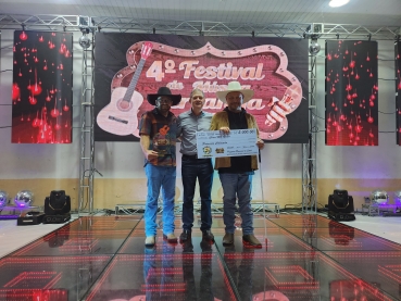 Foto 39: Dupla de Mirassol vence o IV Festival de Música Sertaneja Regional de Quatá