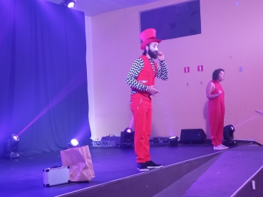 Foto 23: Circolação faz apresentações gratuitas de espetáculo circense moderno para público de Quatá