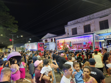 Foto 47: Carreata de Natal com as Carretas da Hengel