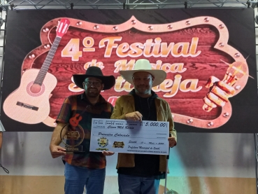 Foto 98: Dupla de Mirassol vence o IV Festival de Música Sertaneja Regional de Quatá