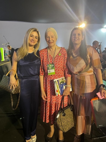 Foto 3: Quatá marca presença no Congresso dos Municípios