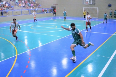 Foto 10: CAQ: Campeão do Campeonato de Futsal de Férias 