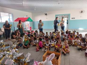 Foto 49: Entrega de ovos de Páscoa