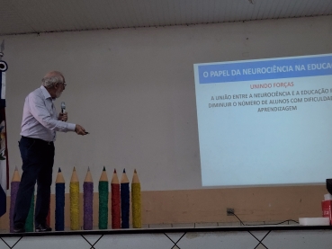 Foto 22: Neurociência é tema de palestra do 1º Seminário de 2023 realizado pela Educação