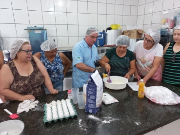 Foto 2: Delícias Gastronômicas - Aulas de Bolos Caseiros e Ovos de Páscoa