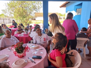 Foto 26: Cras promove tarde especial para comemorar o Dia das Mães