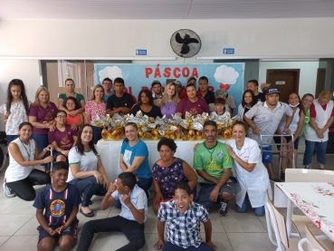 Foto 20: Entrega de ovos de Páscoa