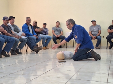 Foto 10: TREINAMENTO - Brigada de Incêndio