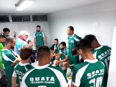 Foto 40: CAQ: Campeão do Campeonato de Futsal de Férias 