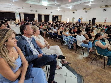 Foto 17: Neurociência é tema de palestra do 1º Seminário de 2023 realizado pela Educação