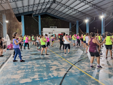 Foto 53: Aulão de Zumba em prestígio às Mulheres