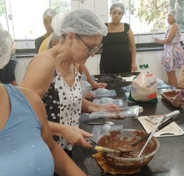 Foto 7: Oficina de Fabricação de Ovos de Páscoa