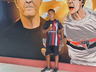 Foto 11: Mais um atleta de Quatá se destaca no futebol