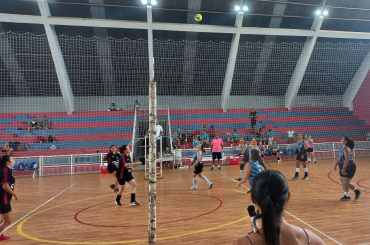 Foto 30: 1º Festival de Voleibol Master 30+ Feminino em Quatá
