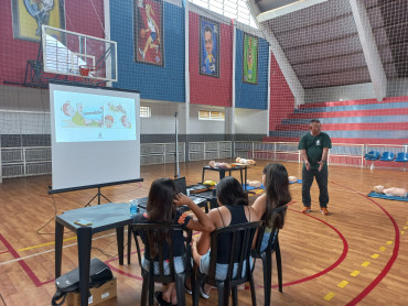 Foto 30: TREINAMENTO DE PRIMEIROS SOCORROS