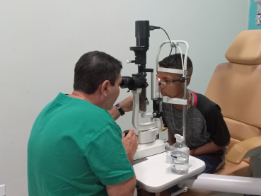 Foto 10: Atendimento oftalmológico para crianças