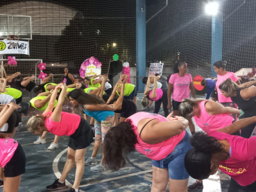 Foto 20: Aulão de Zumba em prestígio às Mulheres