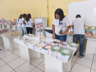 Foto 77: Cultura realiza mais uma Feira do livro