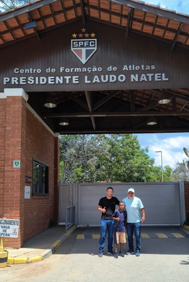 Foto 3: Mais um atleta de Quatá se destaca no futebol