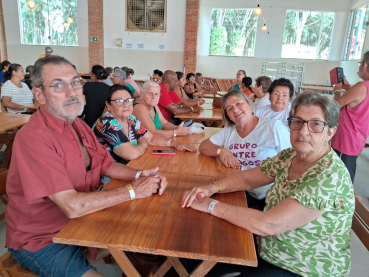 Foto 56: Integração e Diversão: Grupos de Quatá desfrutam de dia especial no Eco Thermas Tupã