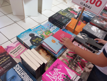 Foto 87: Cultura realiza mais uma Feira do livro