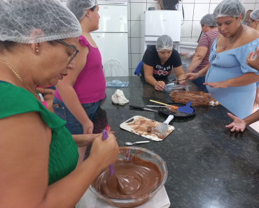 Foto 90: Oficina de Fabricação de Ovos de Páscoa