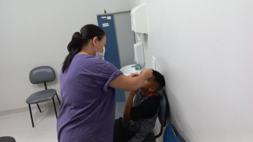 Foto 15: Atendimento oftalmológico para crianças