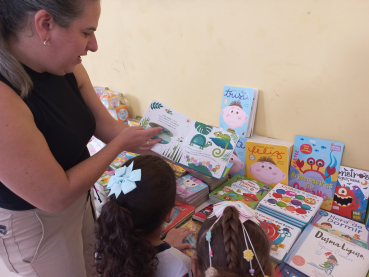 Foto 100: Cultura realiza mais uma Feira do livro