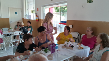 Foto 40: Chá da tarde em homenagem as MÃES da Terceira Idade