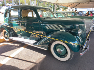 Foto 32: EXPOSIÇÃO DE CARROS ANTIGOS