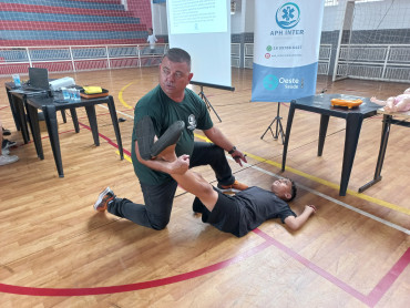 Foto 27: TREINAMENTO DE PRIMEIROS SOCORROS