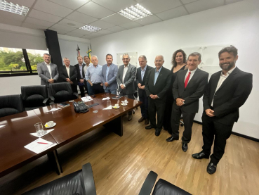 Foto 6: Prefeito de Quatá e Presidente do CIVAP, Marcelo Pecchio, participa de reunião sobre a instalação do CIT em Assis